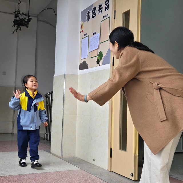 “马” 力全开!开学首日,泸州校园元气满格!(图20) 20.jpg