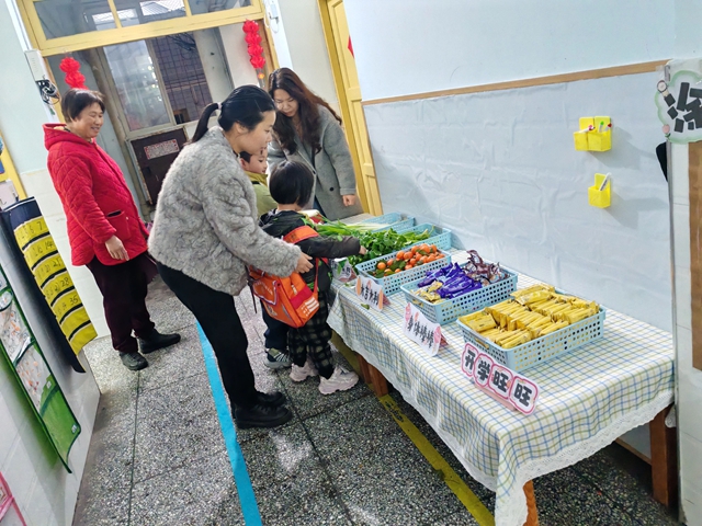 “马” 力全开!开学首日,泸州校园元气满格!(图19) 19.jpg