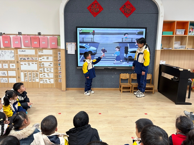 “马” 力全开!开学首日,泸州校园元气满格!(图36) 36.jpg