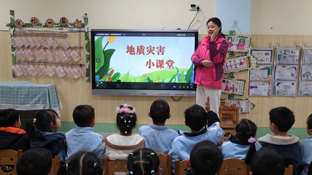 “马” 力全开!开学首日,泸州校园元气满格!(图38) 38.jpg