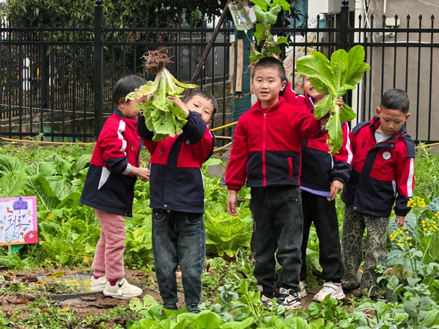 “马” 力全开!开学首日,泸州校园元气满格!(图55) 55.jpg