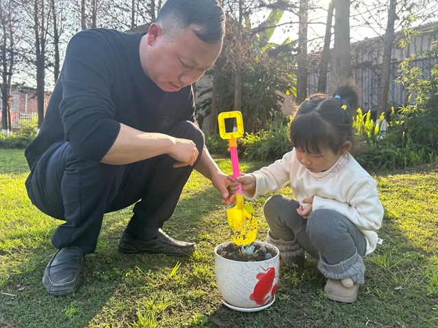 植绿、护绿、爱绿 | 泸州市教育体育系统植树节主题活动(图7) 7.jpg