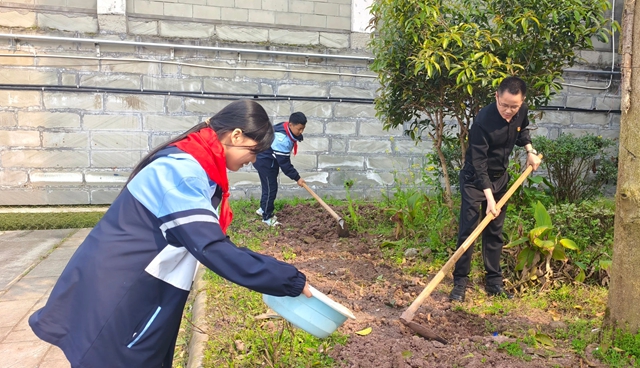植绿、护绿、爱绿 | 泸州市教育体育系统植树节主题活动(图12) 12.jpg