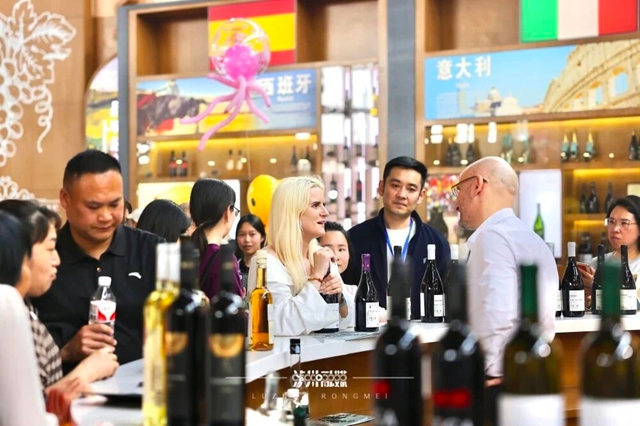 泸州发出“微醺”邀请函:3月19日,不仅要你喝好,还要你玩嗨(图3) 酒3.jpg