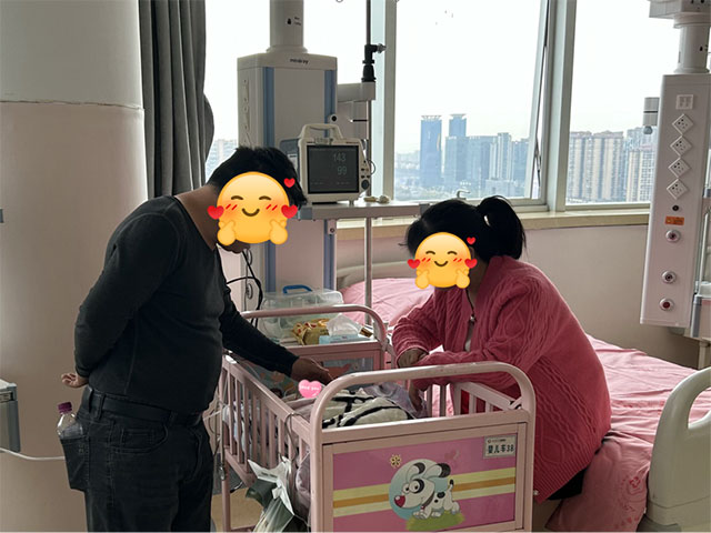 “小茄子”爸爸妈妈揪着的心终于放下了!(图3) 3.jpg