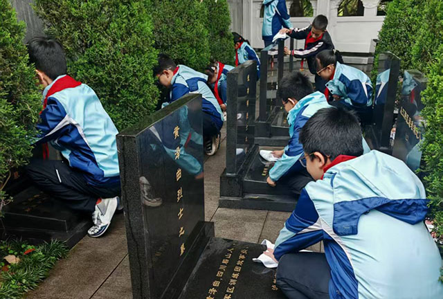 追寻·2026·清明祭英烈 | 江阳学子以青春之名,向英烈致敬(图5) 5.jpg