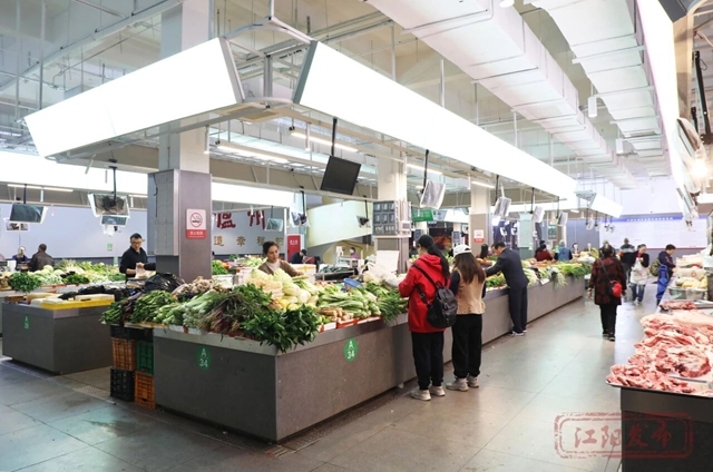 江阳区:菜市场“爆改”,买菜就像逛商超(图2) 2.jpg
