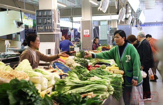 江阳区:菜市场“爆改”,买菜就像逛商超(图7) 7.jpg