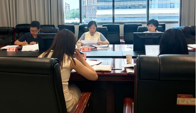《泸州市优化营商环境条例》立法预调研工作座谈会召开(图1) 12345.png