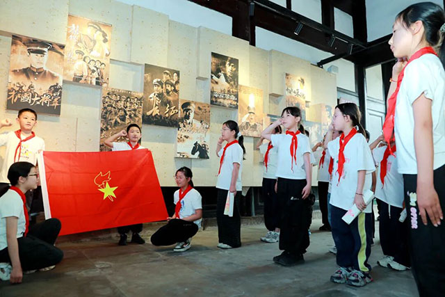 纳溪区泸天化小学:追寻信仰之光 弘扬革命精神”(图4) 4.jpg