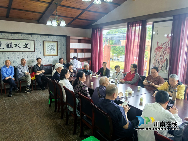 丹青绘酒谷 翰墨润永兴——评泸州市老年诗书画研究会与永兴村共建活动(图2) 2.png
