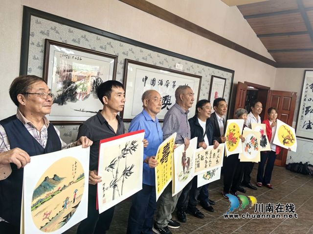 丹青绘酒谷 翰墨润永兴——评泸州市老年诗书画研究会与永兴村共建活动(图3) 3.png