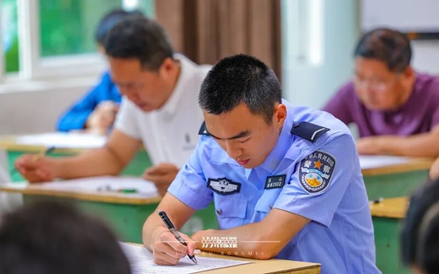 “屈原魂”传统诗词创作大赛,何以在泸薪火相传?(图2) 原2.jpg