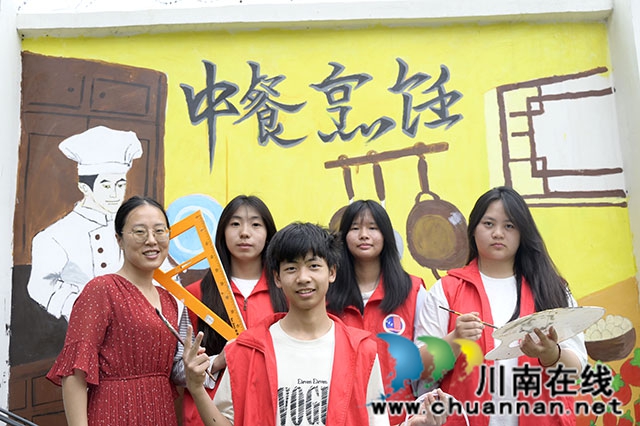 匠心绘美景 智创展风采|泸县建校信息墙绘融合创新设计大赛圆满落幕(图4) _DSC3430.jpg