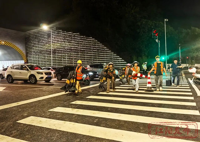 试通车!江阳区龙翔西路(二段)隧道一肩挑两片(图11) 11.jpg