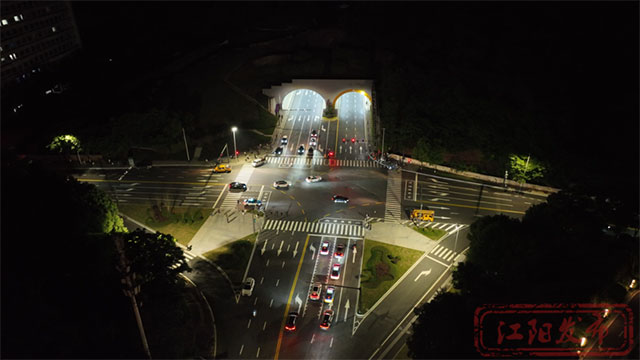 试通车!江阳区龙翔西路(二段)隧道一肩挑两片(图3) 3.jpg
