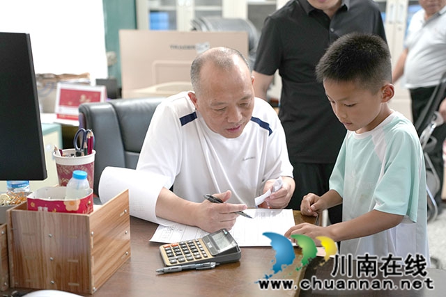 童心向党忆先烈 欢乐六一暖校园|泸县建校开展教职工子女六一儿童节主题活动(图4) 通关兑换.jpg