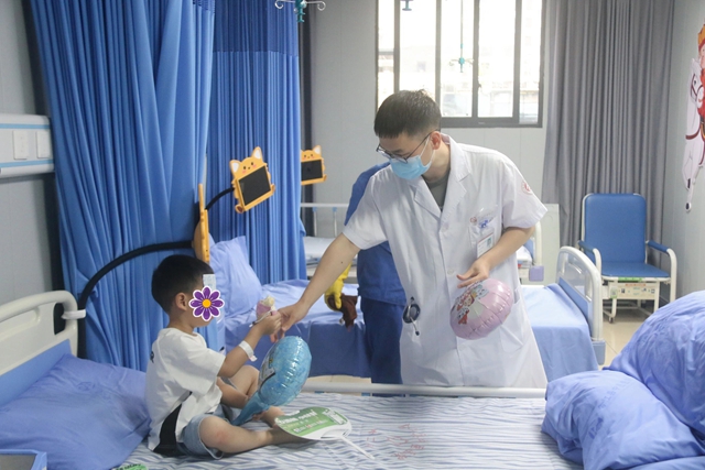 童心相伴·欢乐六一 | 合江县中医医院儿科举办儿童节暖心活动(图7) 7.jpg
