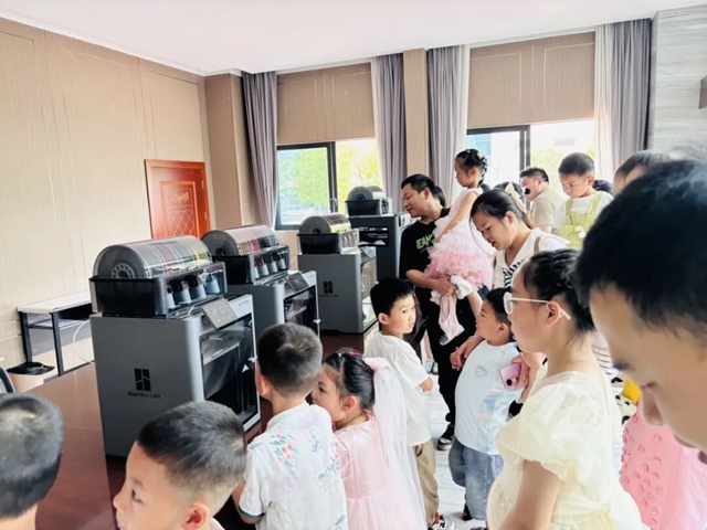 童心筑梦·3D同行——泸州“时为公司”六一亲子派对圆满举行(图9) 时5.jpg