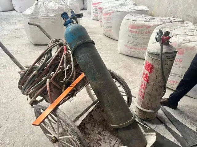 泸县曝光三起典型安全风险隐患(图4) 4.jpg