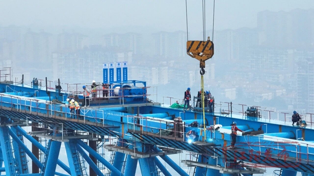 一索飞渡!泸州长江五桥建设迎来关键节点(图3) 3.jpg