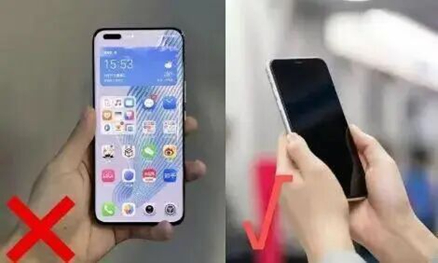 你还在用小拇指托手机,已经有人遭了……快改(图4) 手机4.jpg