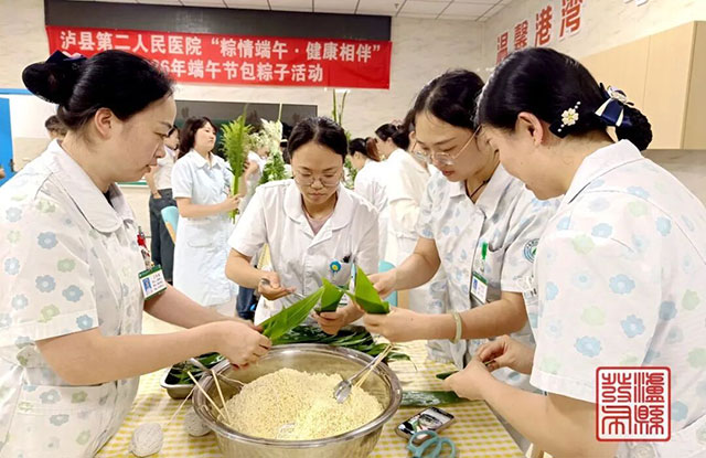 包粽子、做香囊、划“龙舟”……泸县的端午好热闹(图6) 6.jpg