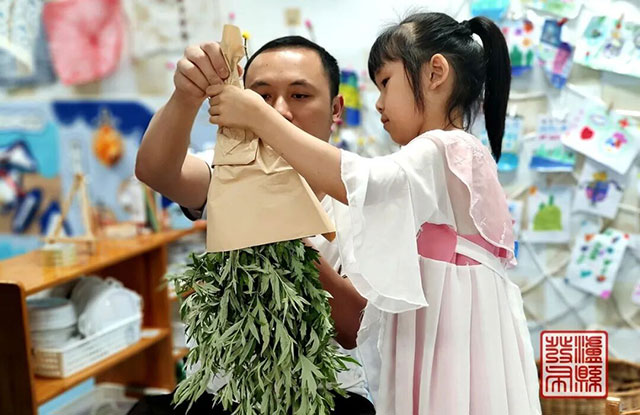 包粽子、做香囊、划“龙舟”……泸县的端午好热闹(图20) 20.jpg
