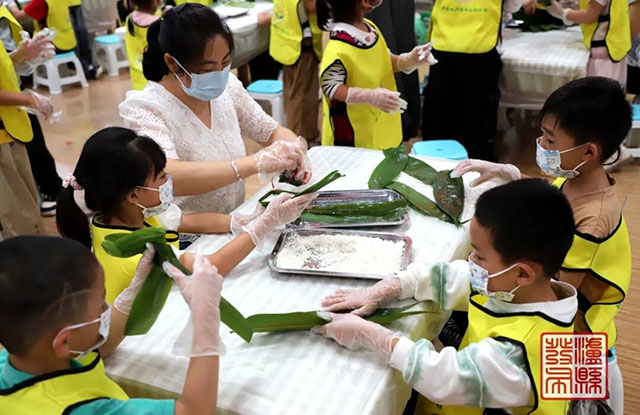 包粽子、做香囊、划“龙舟”……泸县的端午好热闹(图24) 24.jpg
