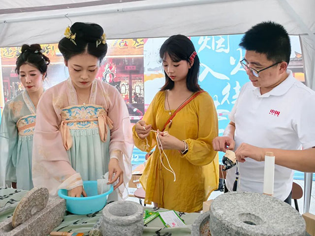 可看可玩可尝,泸州市民赶了一场本草养生集(图10) 7.jpg