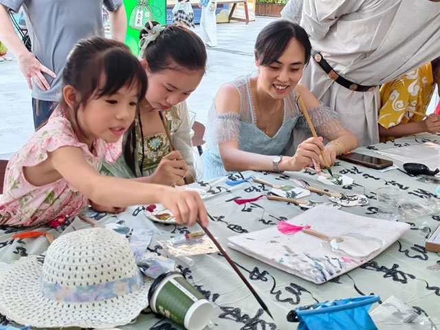 可看可玩可尝,泸州市民赶了一场本草养生集(图11) 8.jpg