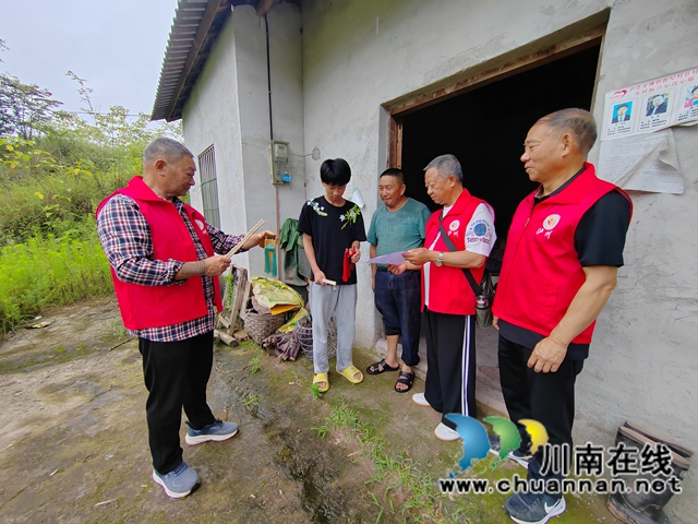 慰问送关爱 非遗种心田|泸县玄滩镇关工委“五老”志愿者开展端午走访结对学子活动(图3) 3.jpg
