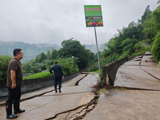 提前19小时成功避险,合江县90万立方米滑坡实现零伤亡(图2) 合江2.jpg