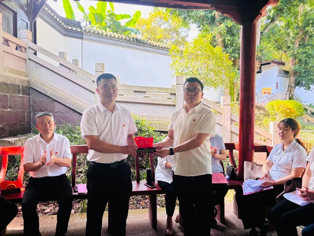 泸州“时为公司”庆祝建党105周年暨庆七一主题党日活动圆满举行(图16) 16.jpg