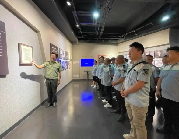 红色领航 先锋力量 | 泸州公交集团党委“七一”先进典型风采展(图4) 公交4.png