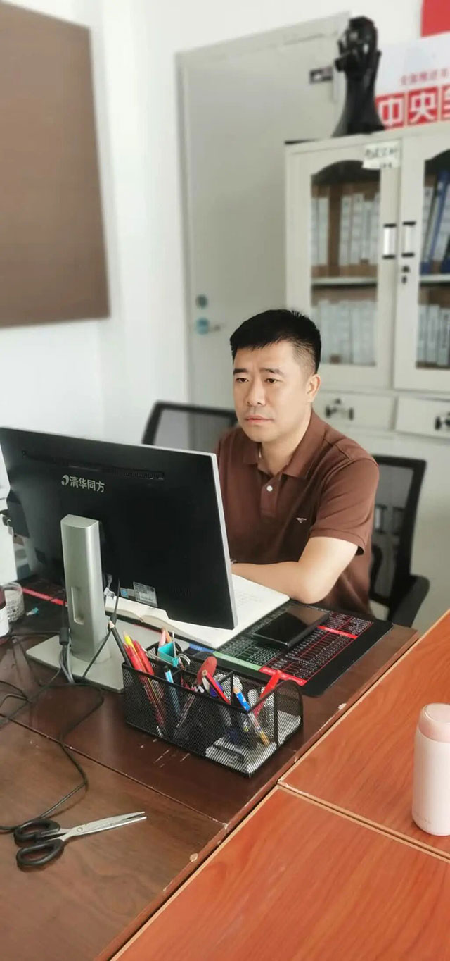万韬:那张“请愿书”上村民们歪歪扭扭的指印,在我心中比任何勋章都重(图1) 1.jpg