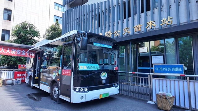 车厢变纳凉小屋,泸州公交“清凉驿站”全新上线(图1) 车1.jpg