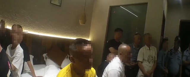 这事干不得!自贡14人当场被抓!(图2) 抓2.jpg