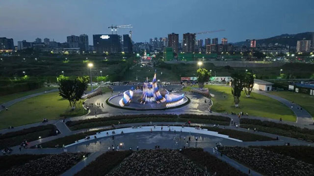 亮灯!春晚宜宾分会场主舞台迁建完成(图2) 2.jpg