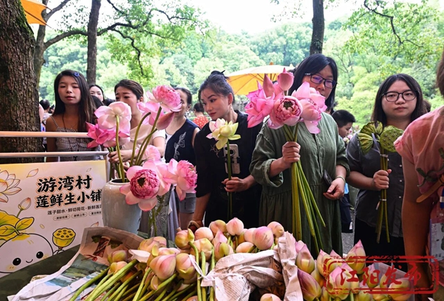 江阳区况场街道:来者“荷”人,为“荷”进城(图15) 15.jpg