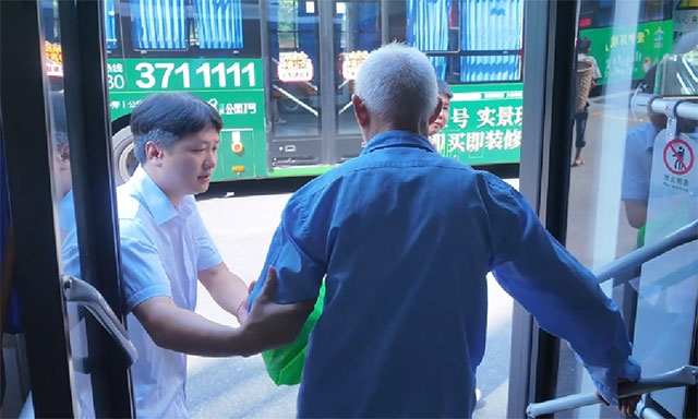 暑期出行 优选公交┃泸州公交全力保障市民清凉出行(图8) 8.jpg
