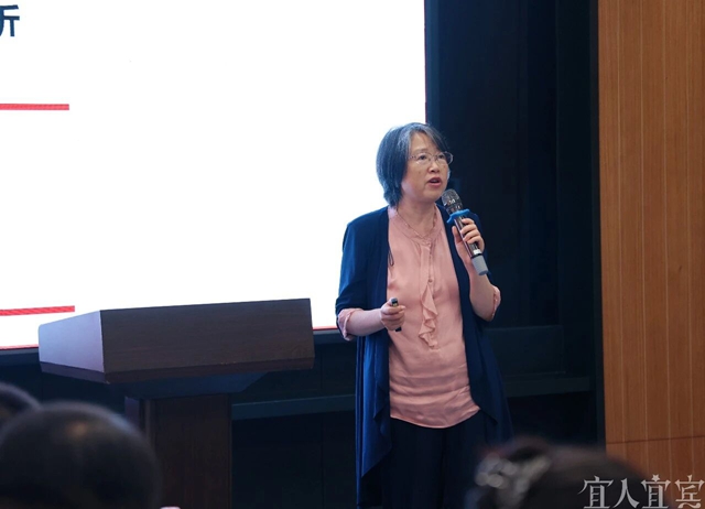 智汇长江首城 共话金融赋能长江经济带高质量发展与高水平开放(图2) 城2.jpg