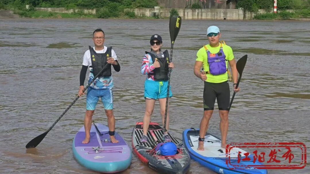 一金一银!泸州54岁“草根划手”勇闯亚锦赛(图7) 7.jpg