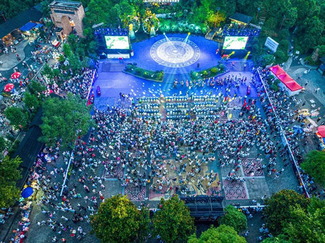 8.15开嗨!2026古蔺箭竹苗家风情节全攻略|民族团结大巡游、实景大剧、露天音乐会昼夜不打烊(图28) 29.jpg