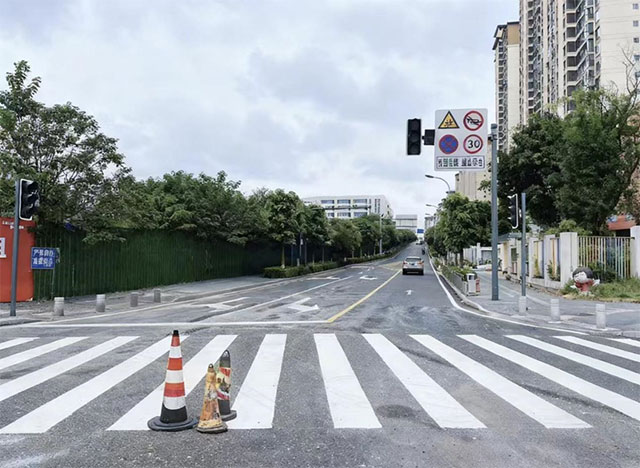 缓解拥堵,泸州城区10个重点路口通行方式调整了(图3) 3.jpg