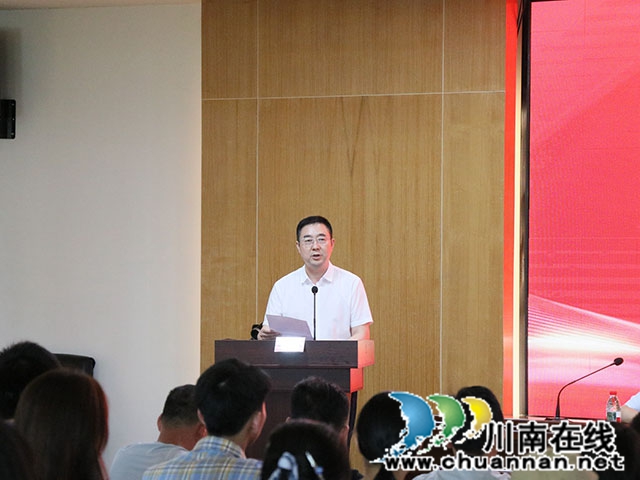 金秋助学·情满鱼塘┃龙马潭区鱼塘街道圆满举办2026年度捐资助学活动(图5) IMG_5058.jpg