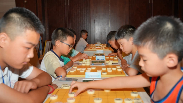楚河汉界“弈”进原始森林——全国象棋少年精英齐聚黄荆老林争霸(图6) 6.jpg