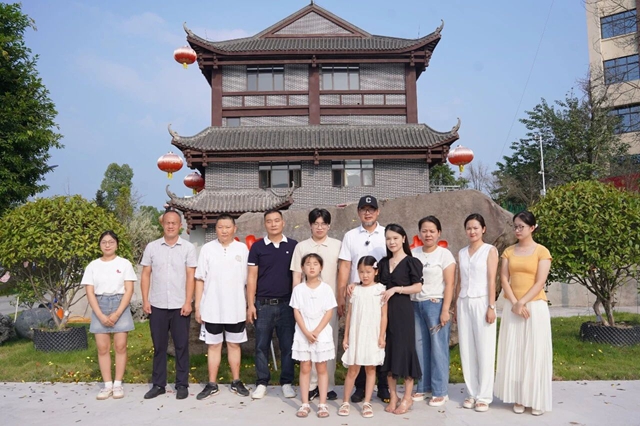泸州肥儿粉品牌石刻及《泸州肥儿粉赋》在新工厂落成(图3) 肥3.jpg