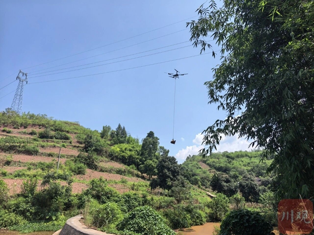 “铁蜻蜓”飞进乌蒙山,山里人的日子变了样(图4) 山4.jpg