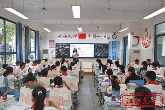 投送成功!江阳开学名场面来了(图15) 15.jpg